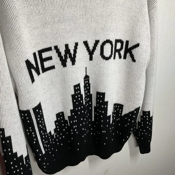 SUPREME - New York Skyline Stitch Knit Sweater White & Black FW20 sz L - Picture 3 of 8